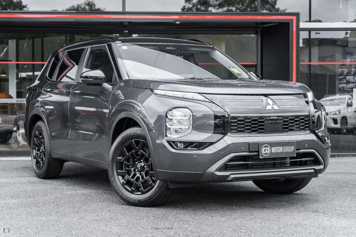 2025 Mitsubishi Outlander LS ZM