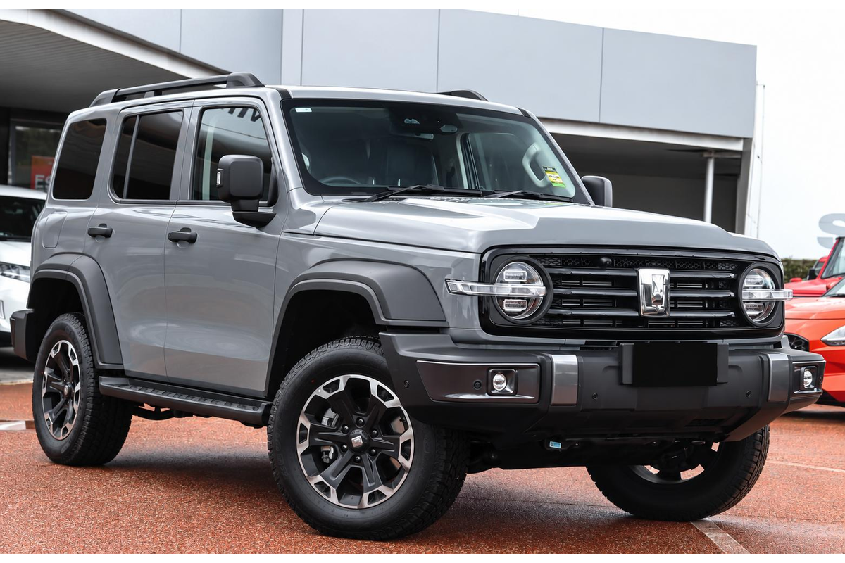 2026 GWM Tank 300 Lux Hi4-T PHEV P01