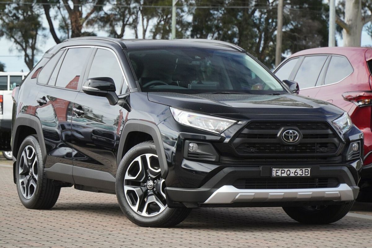 2021 Toyota RAV4 Edge AXAA54R