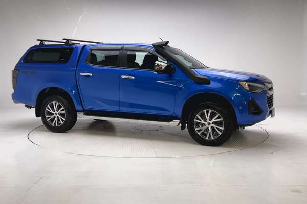 2025 Isuzu D-MAX LS-U 4X4 thumb-3