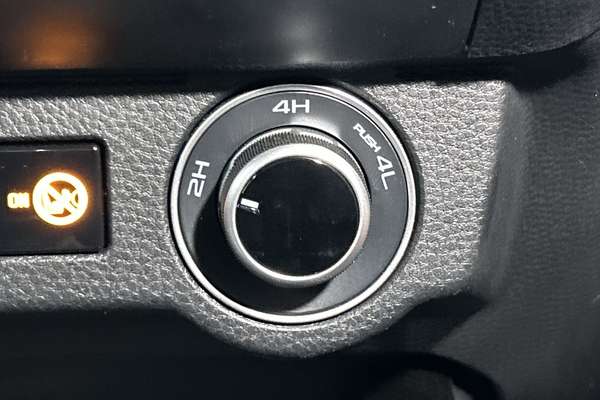 2025 Isuzu D-MAX LS-U 4X4 thumb-15