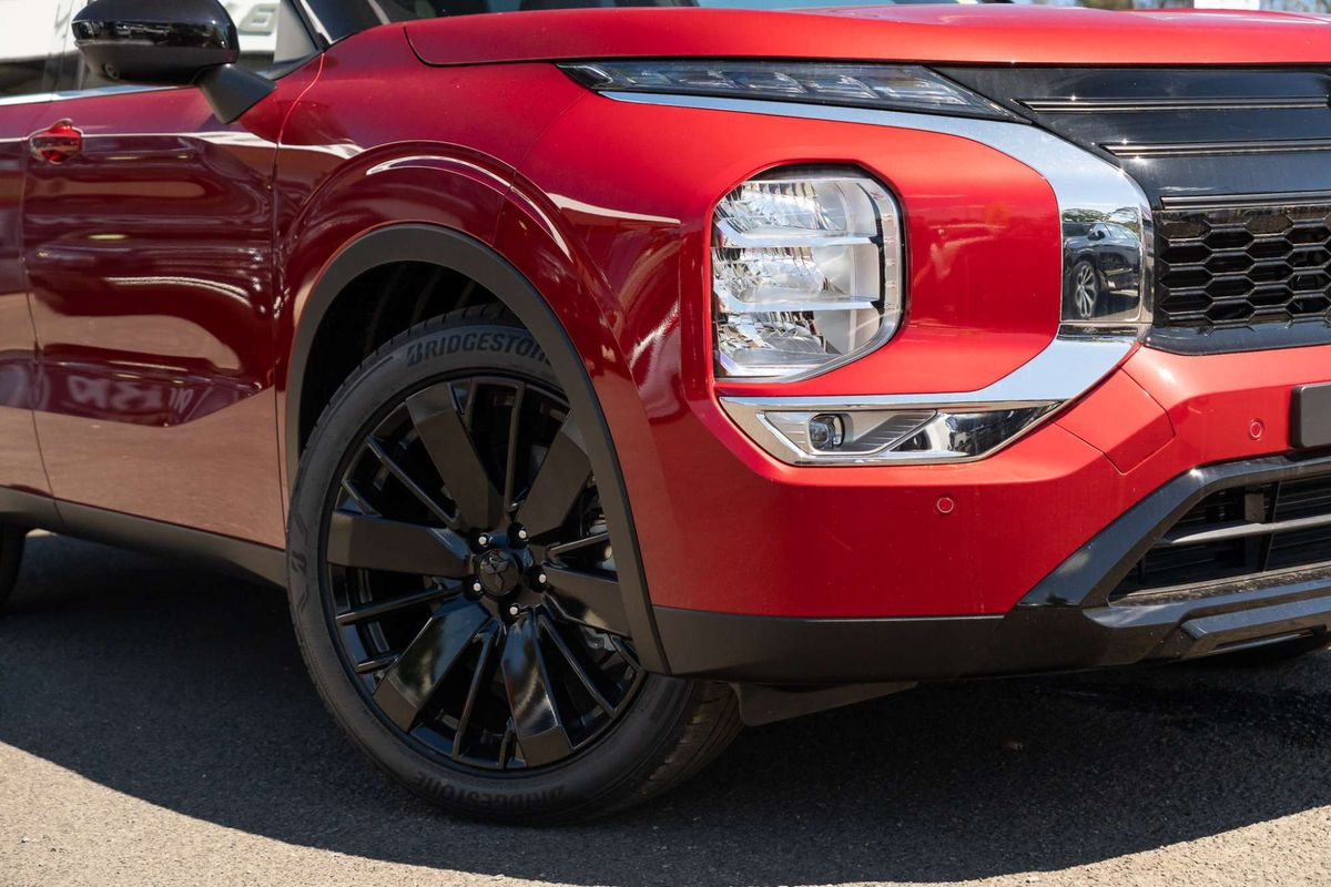 2026 Mitsubishi Outlander Black Edition ZM