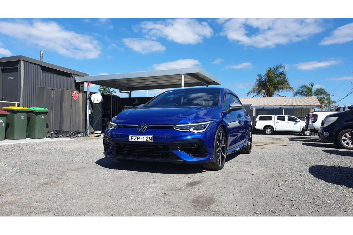 2023 Volkswagen Golf R 8
