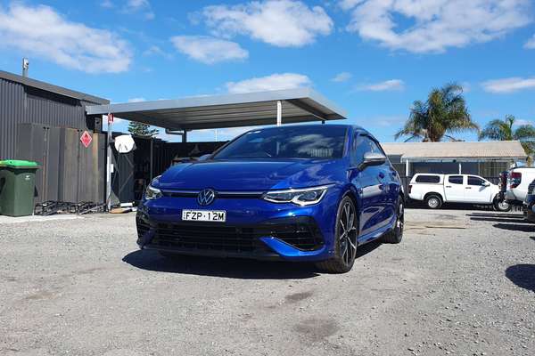 2023 Volkswagen Golf R 8