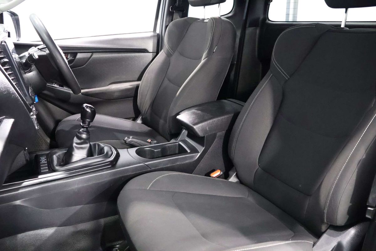 2022 Isuzu D-MAX SX 4X4