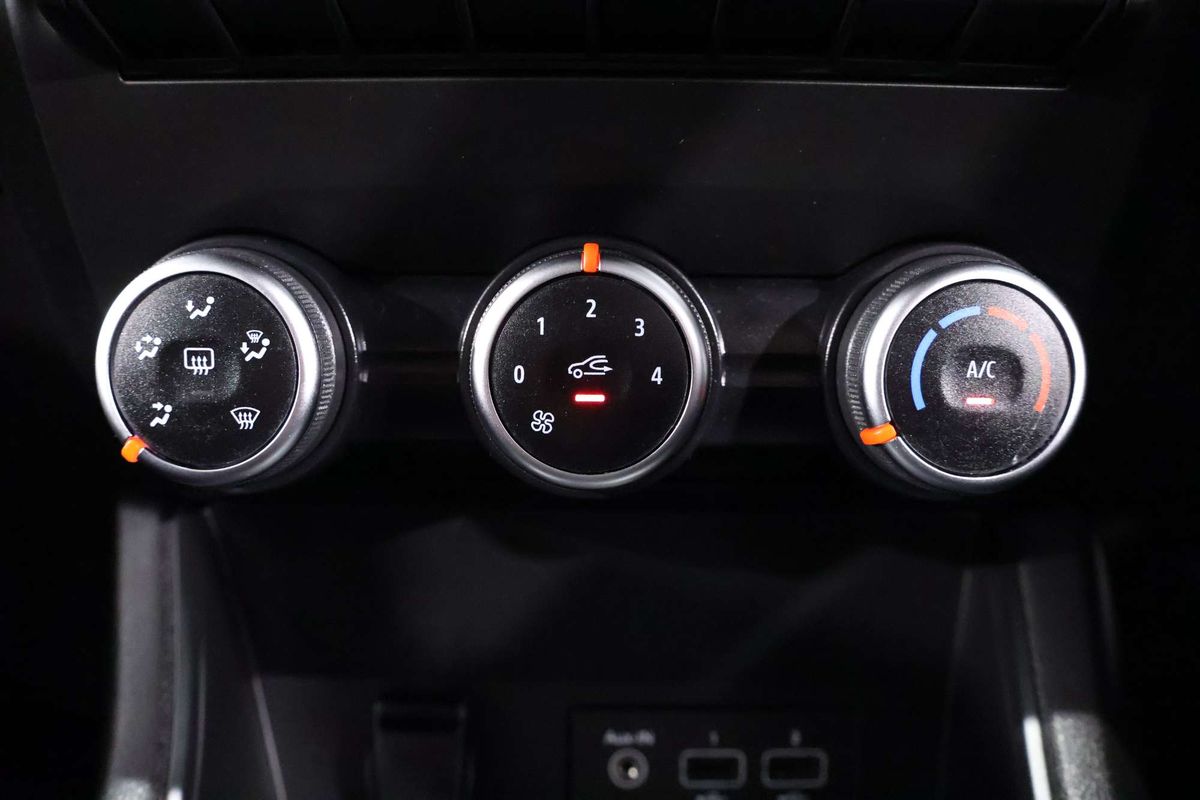 2023 Renault Captur Life XJB
