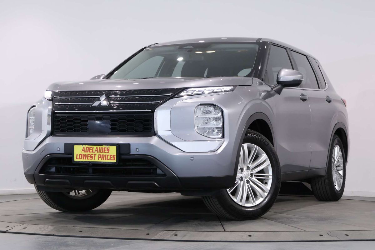 2023 Mitsubishi Outlander ES ZM
