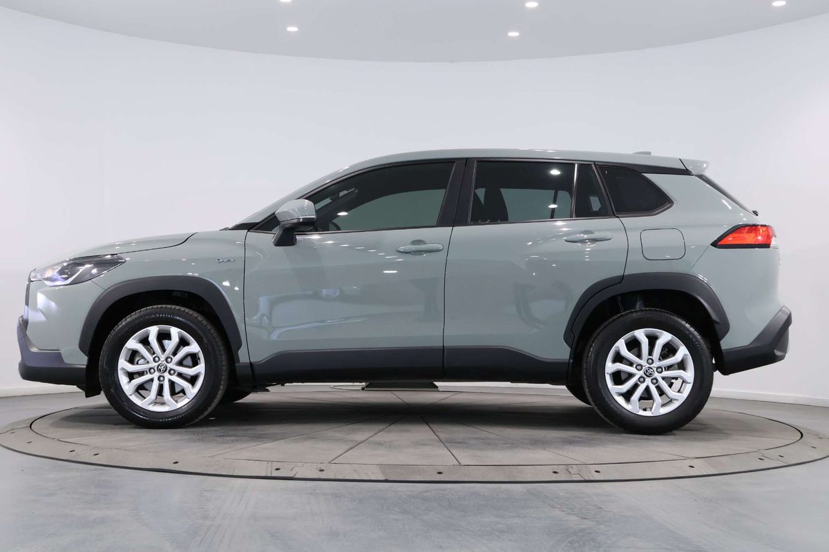 2024 Toyota Corolla Cross GX MXGH10R