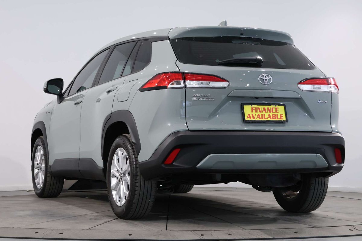 2024 Toyota Corolla Cross GX MXGH10R