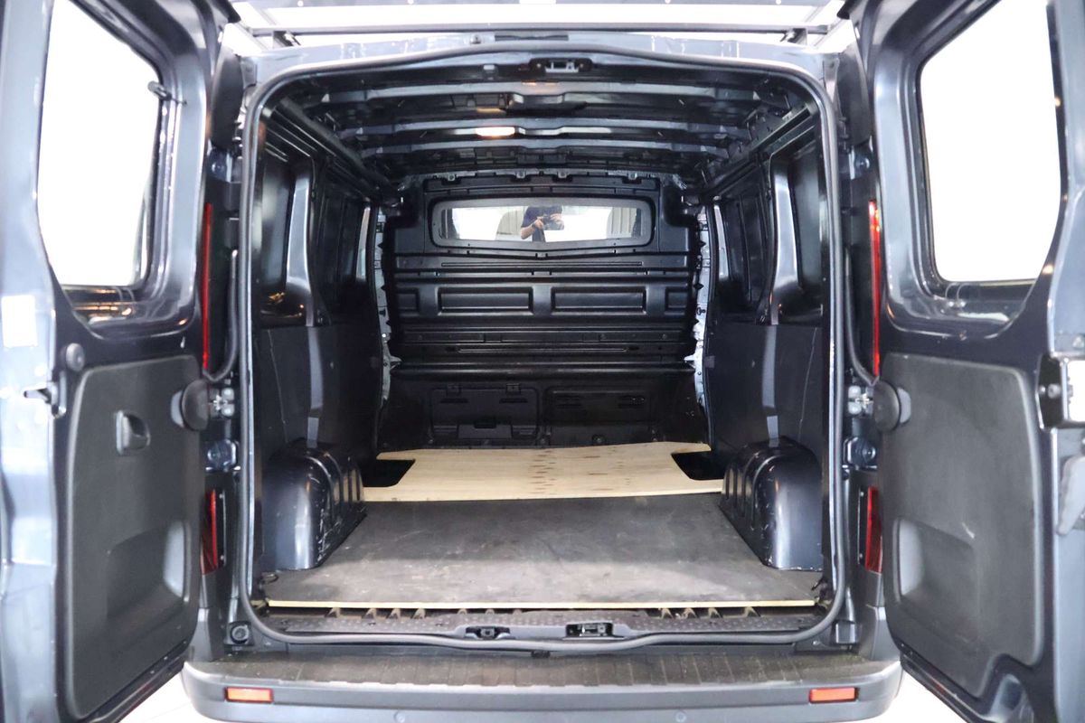 2023 Renault Trafic Premium X82 SWB Low Roof
