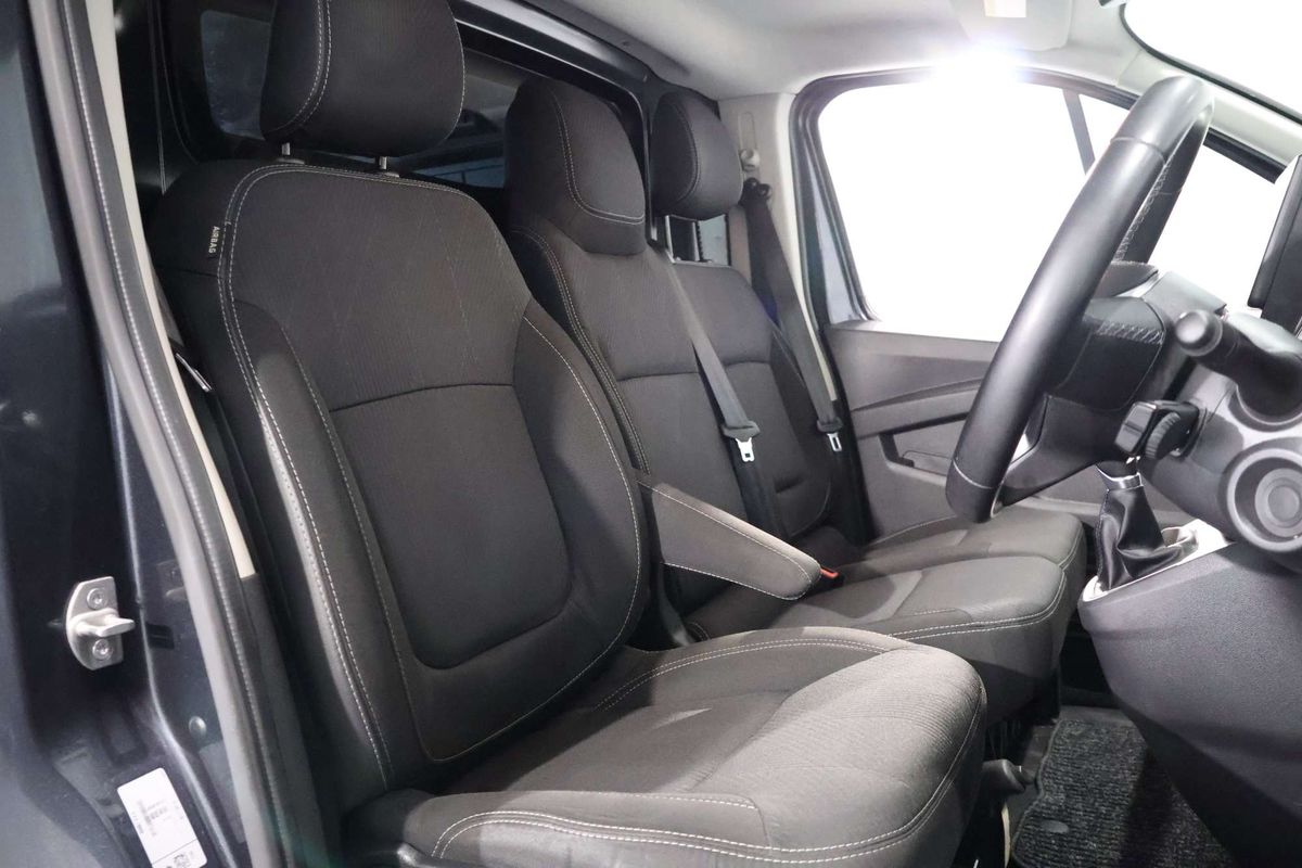 2023 Renault Trafic Premium X82 SWB Low Roof