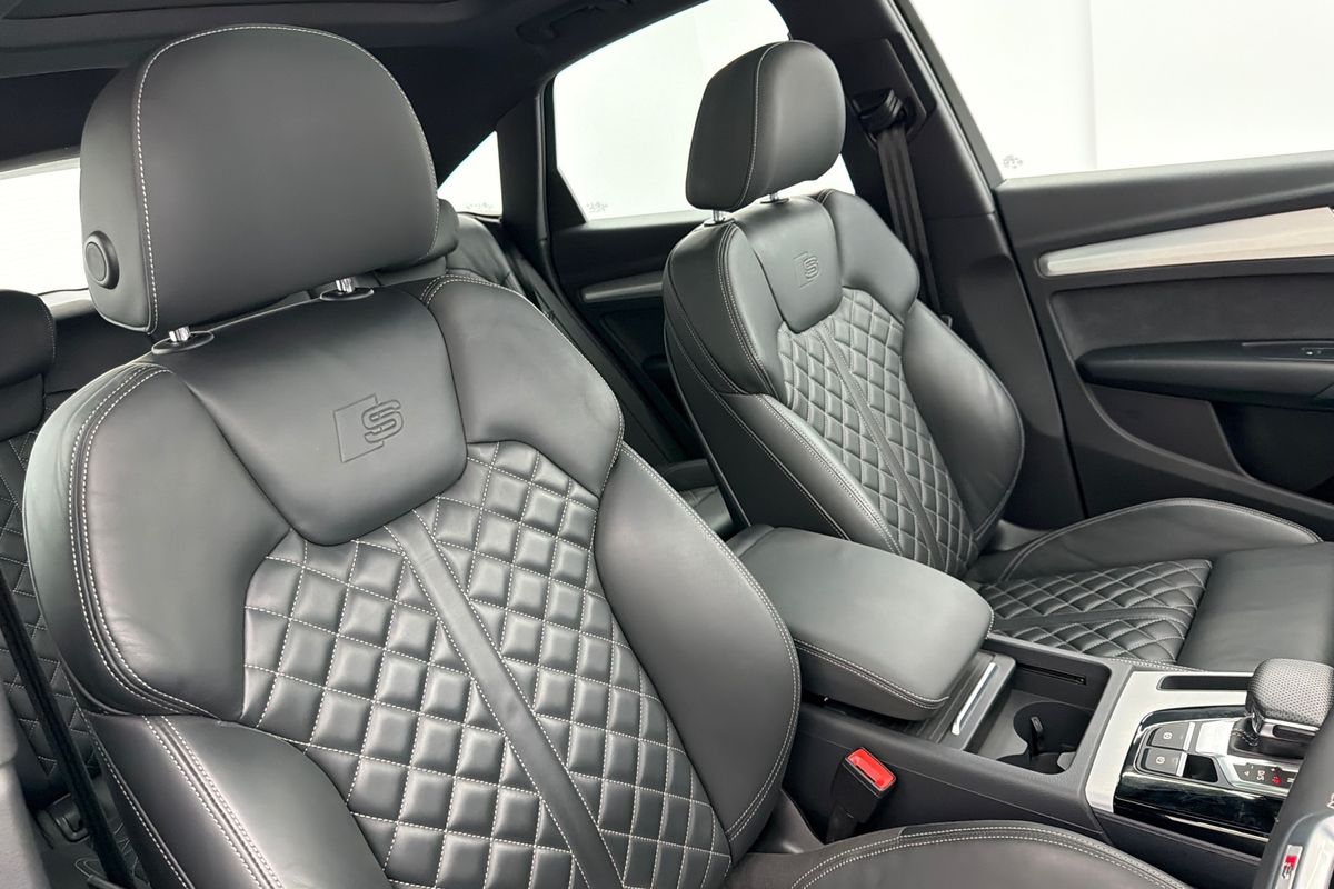 2022 Audi Q5 45 TFSI S line FY