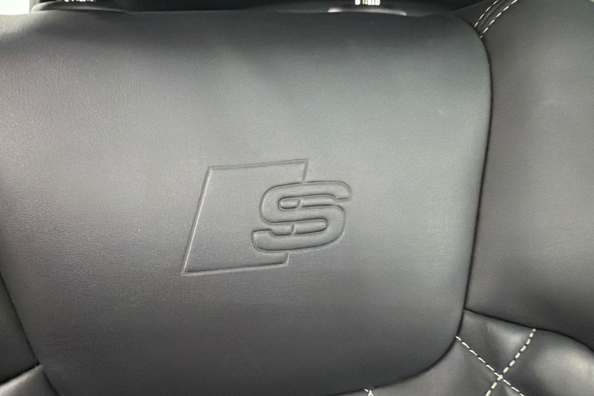 2022 Audi Q5 45 TFSI S line FY