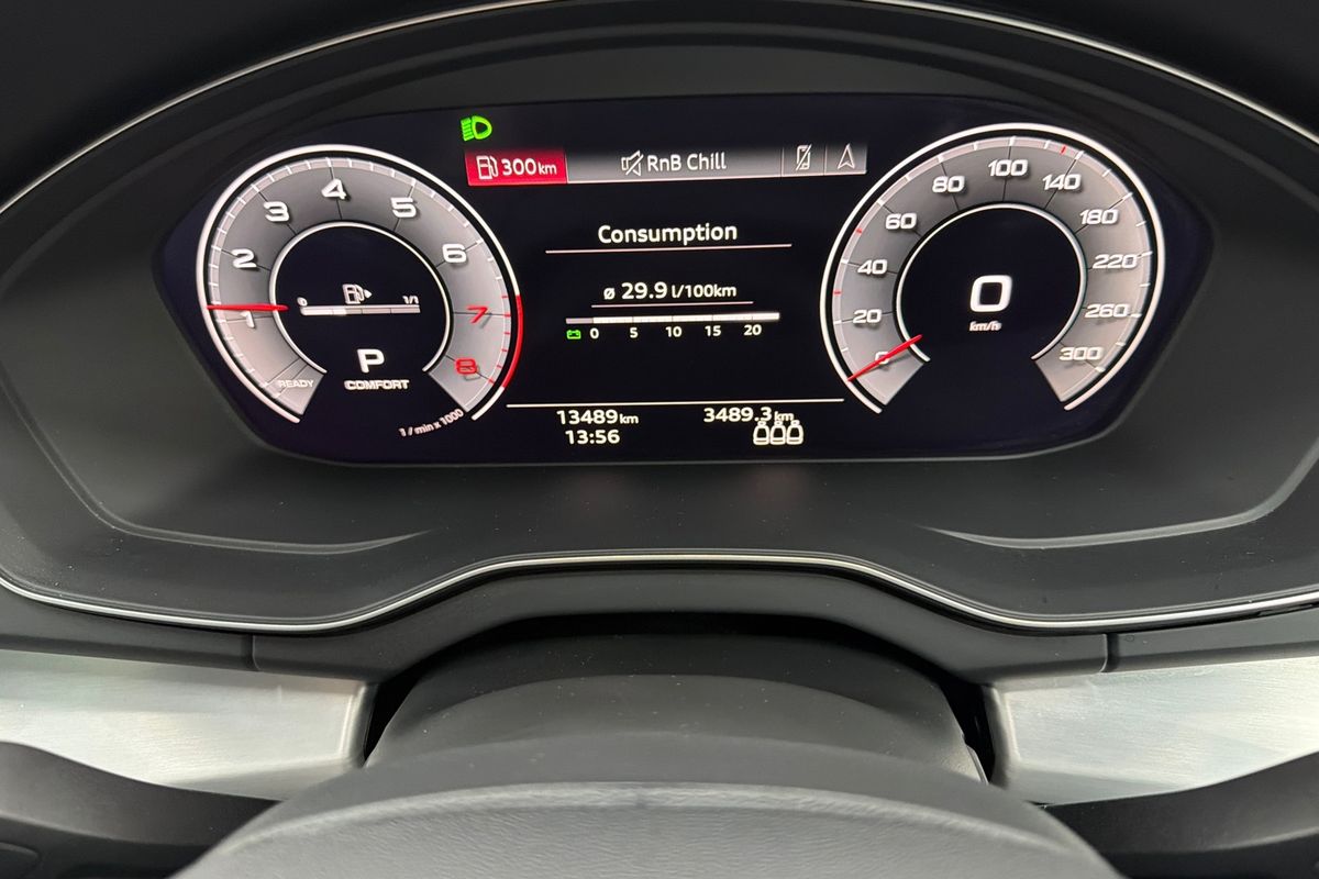 2022 Audi Q5 45 TFSI S line FY