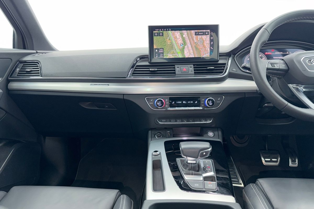2022 Audi Q5 45 TFSI S line FY