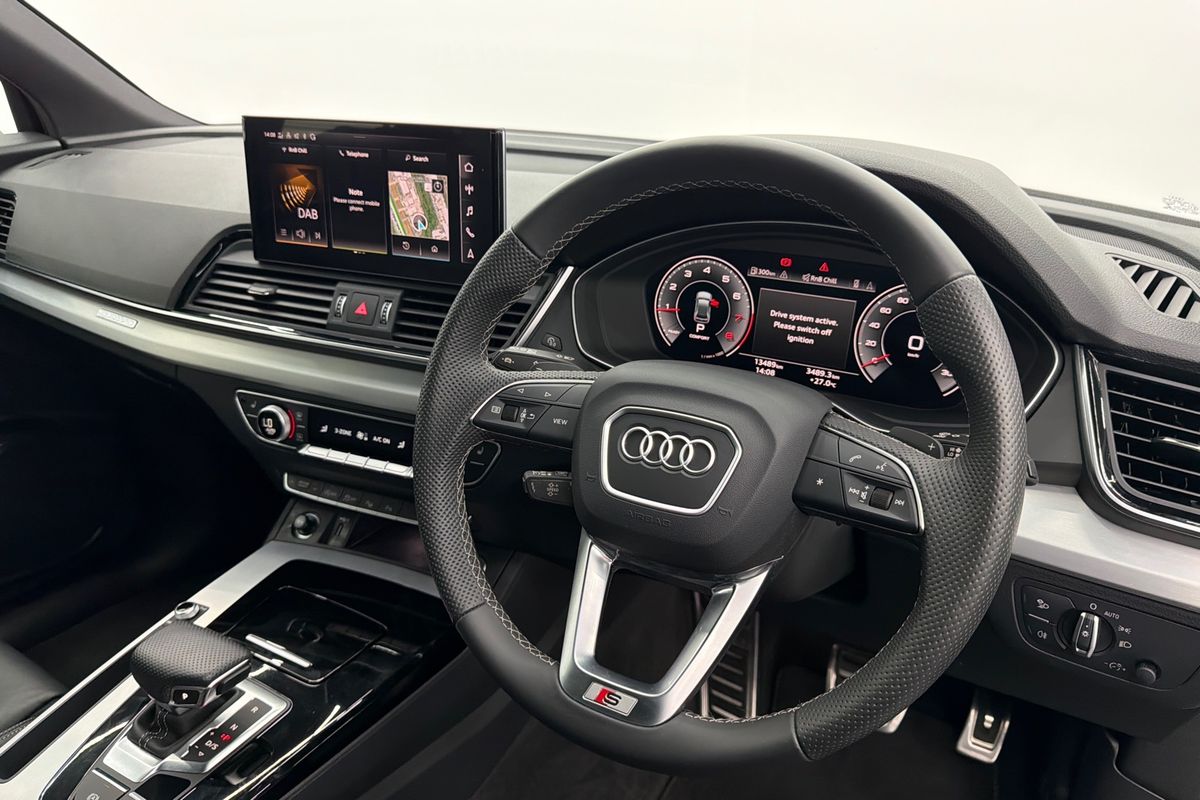 2022 Audi Q5 45 TFSI S line FY
