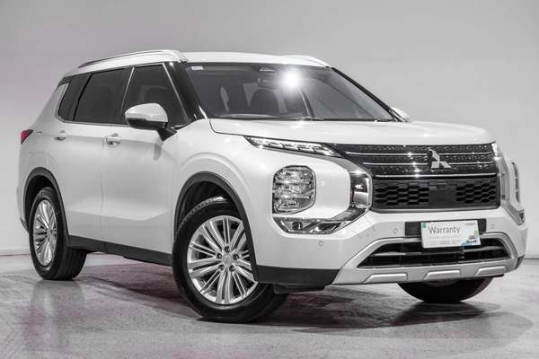 2023 Mitsubishi Outlander LS ZM