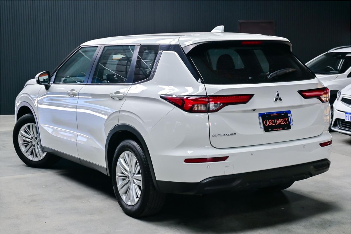 2024 Mitsubishi Outlander ES ZM