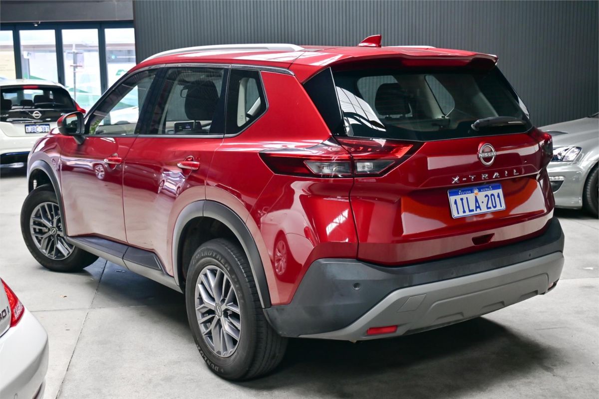 2024 Nissan X-TRAIL ST T33