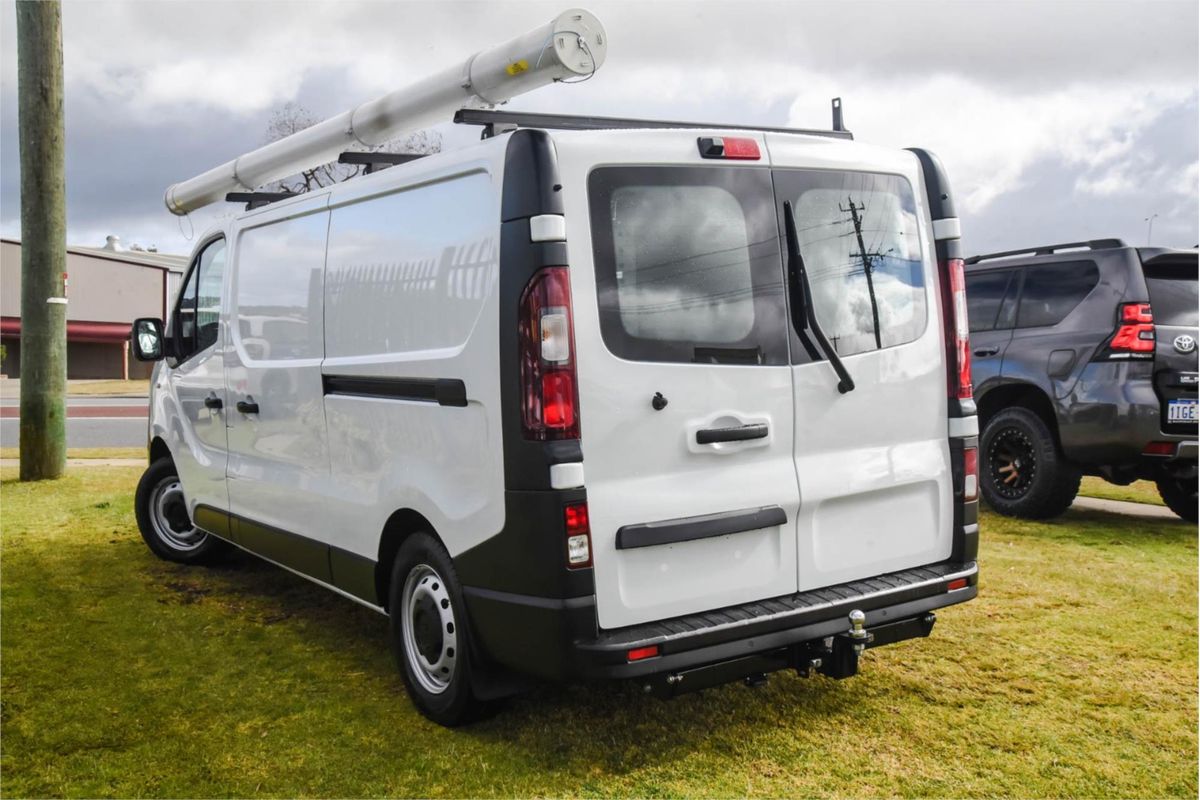 2020 Mitsubishi Express GLX SN LWB