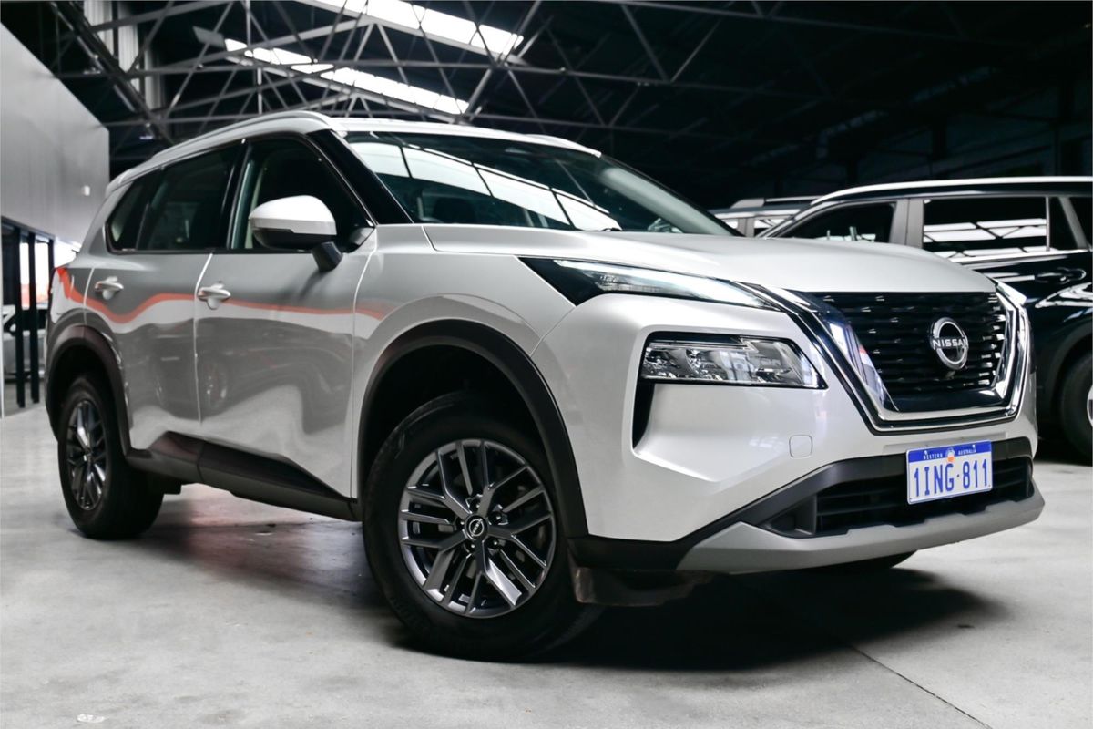 2025 Nissan X-TRAIL ST T33