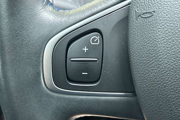 2018 Renault Captur Intens J87 thumb-16