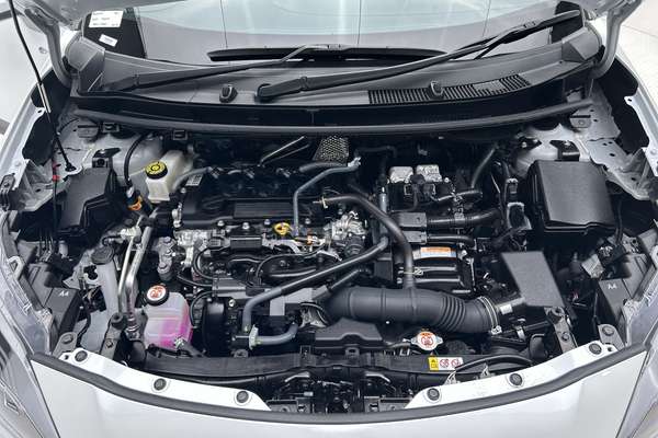 2025 Toyota Yaris Cross GX MXPJ10R thumb-10