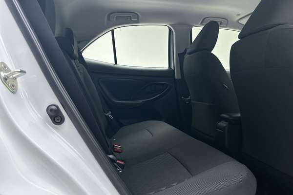 2025 Toyota Yaris Cross GX MXPJ10R thumb-11