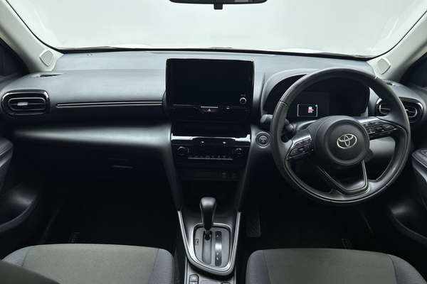 2025 Toyota Yaris Cross GX MXPJ10R thumb-19