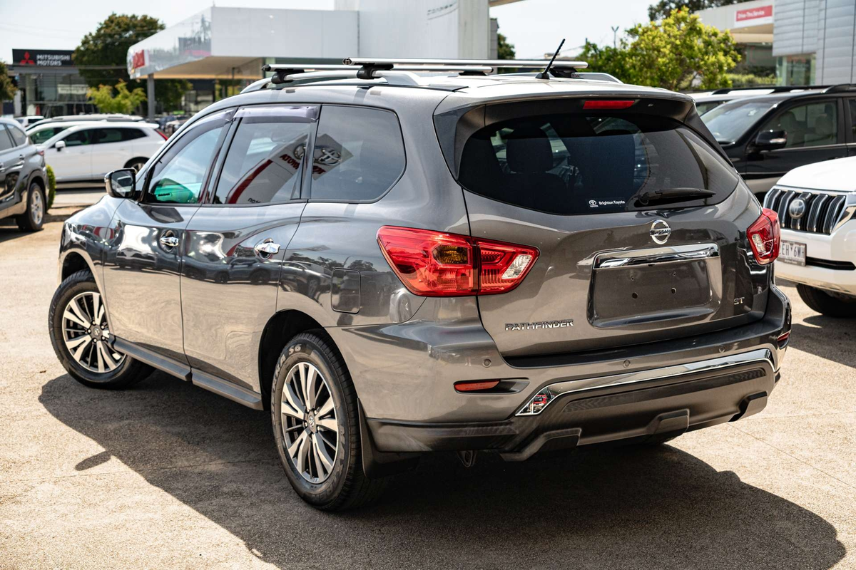 2018 Nissan Pathfinder ST R52 Series II