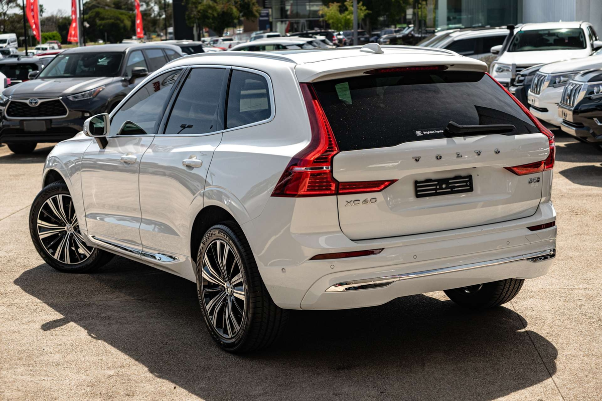 2021 Volvo XC60 B5 Inscription