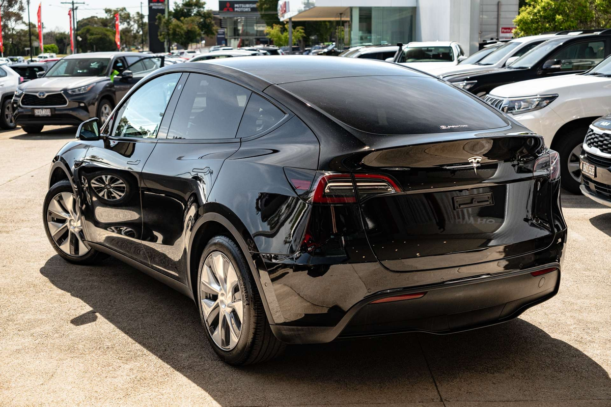 2023 Tesla Model Y Rear-Wheel Drive