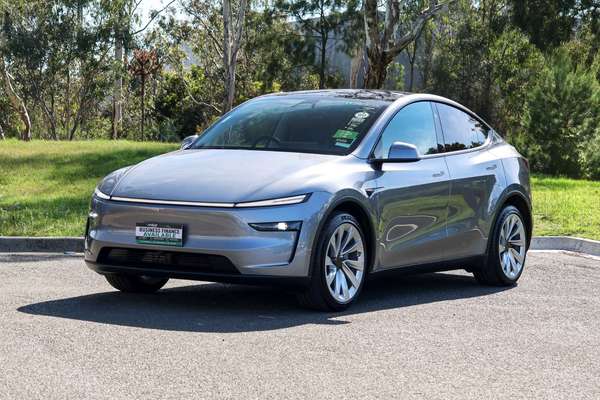2025 Tesla Model Y Premium Long Range