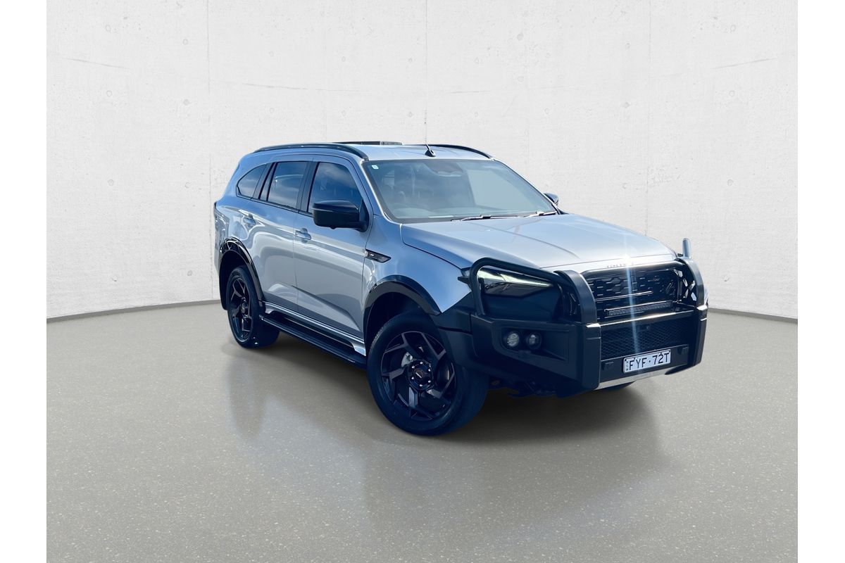 2025 Isuzu MU-X X-TERRAIN