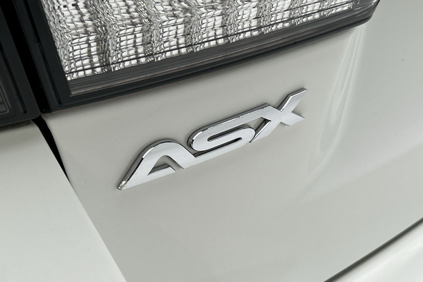 2021 Mitsubishi ASX ES XD thumb-21