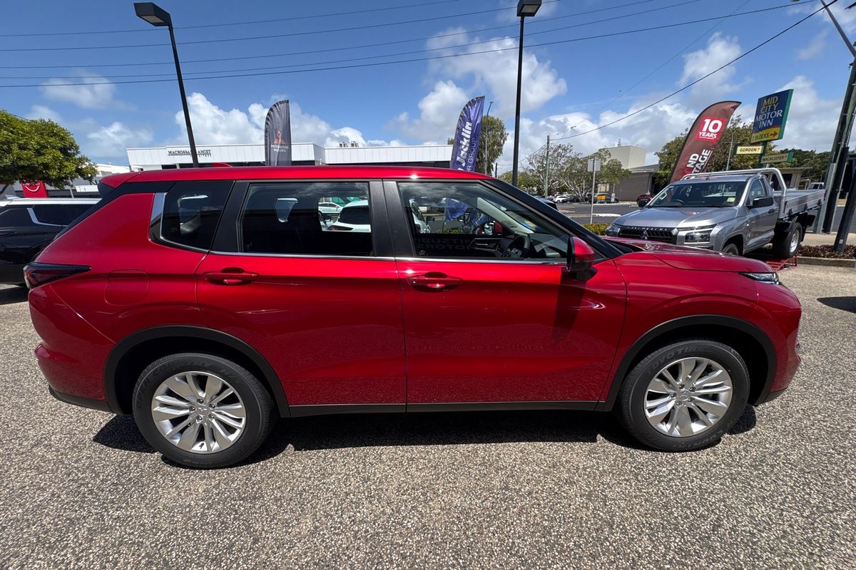 2026 Mitsubishi Outlander ES ZM