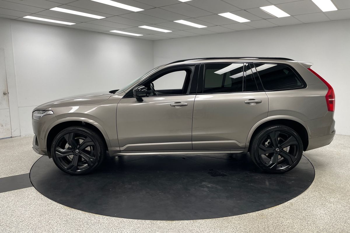 2022 Volvo XC90