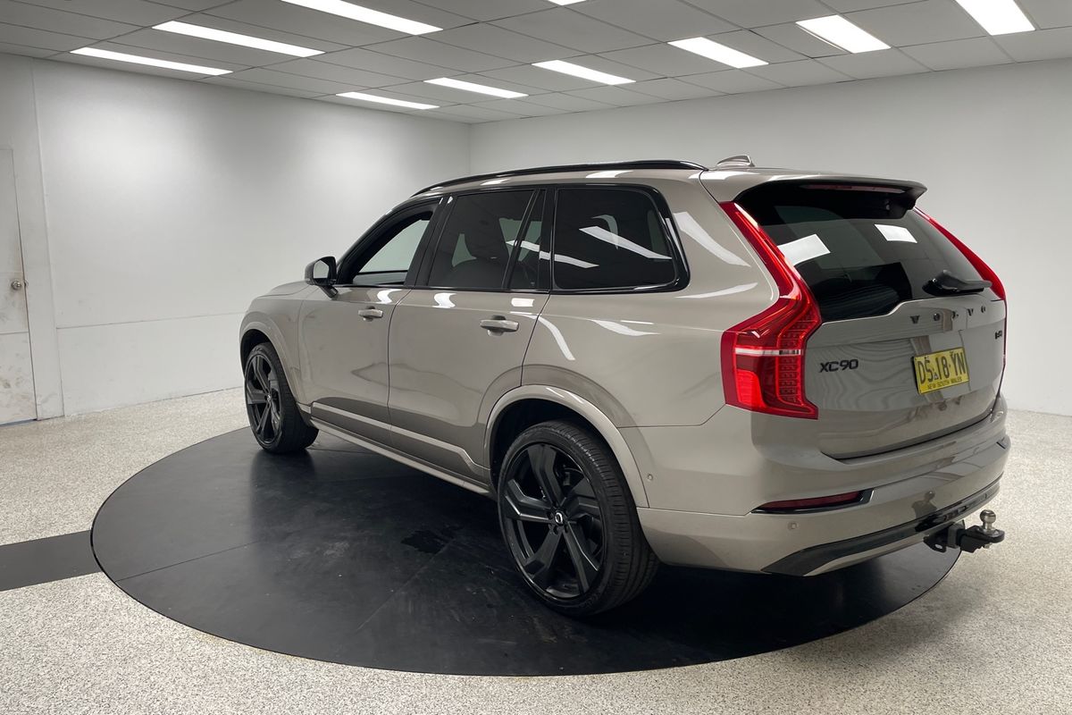 2022 Volvo XC90