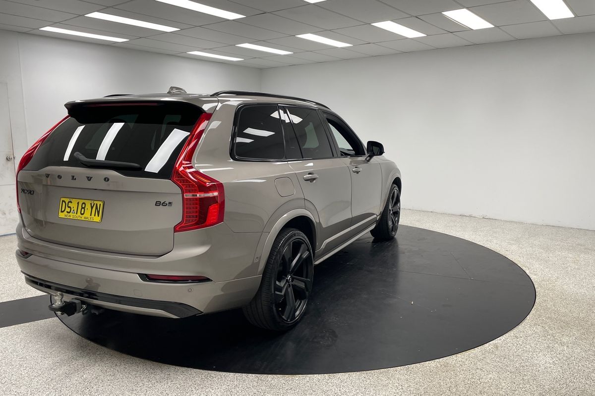 2022 Volvo XC90