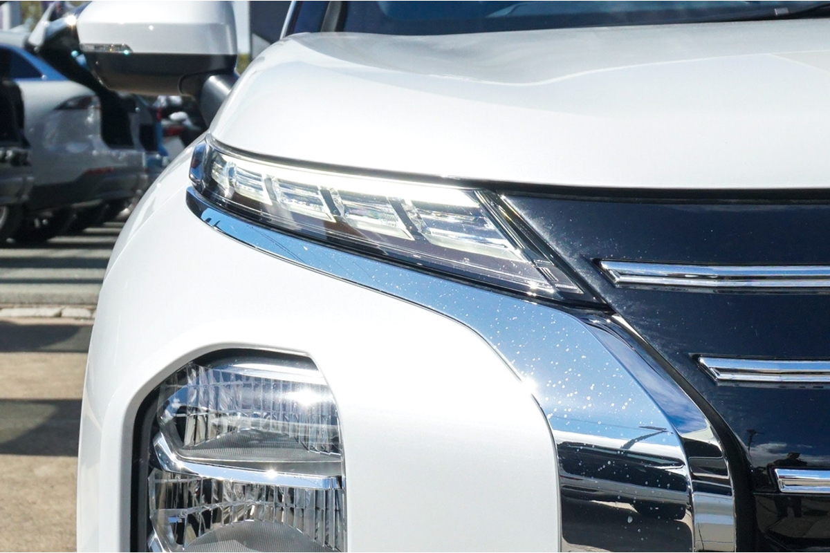 2025 Mitsubishi Outlander LS ZM