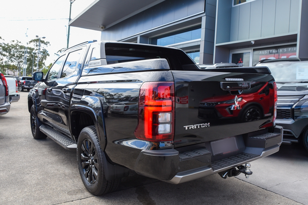 2026 Mitsubishi Triton GSR MV 4X4 thumb-5
