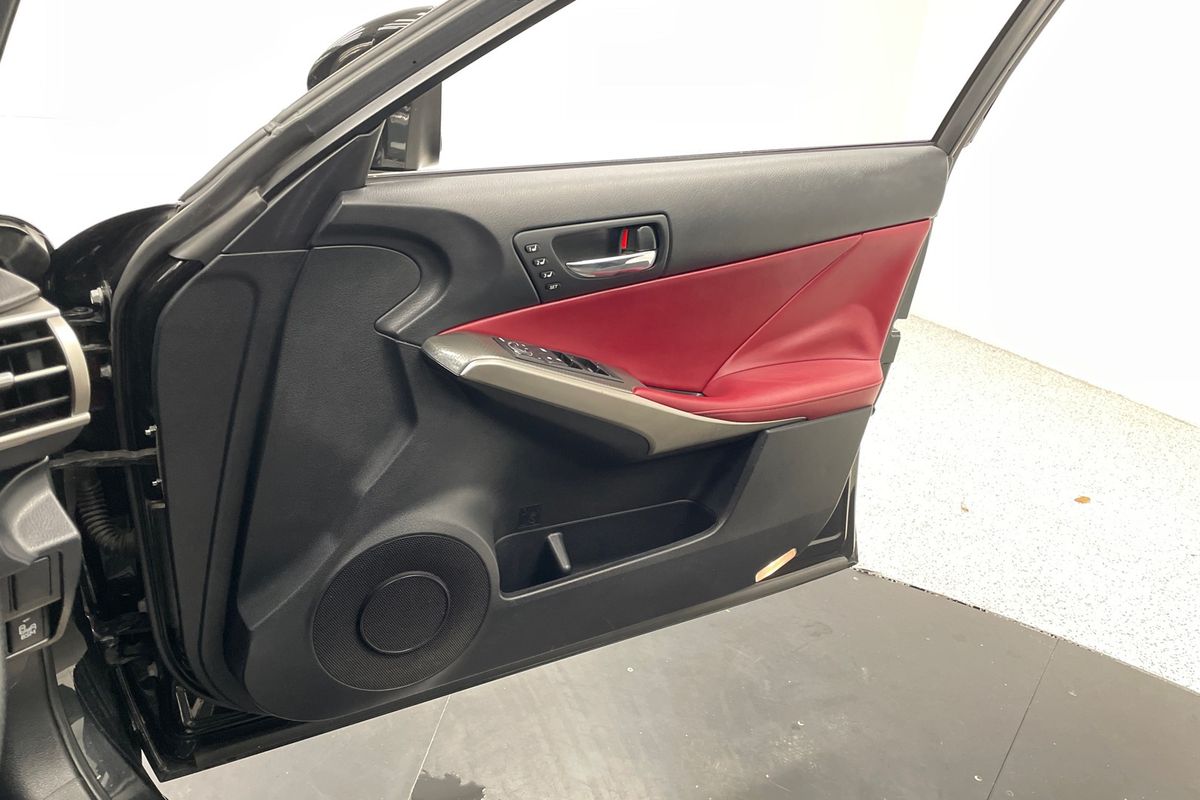 2014 Lexus IS IS250 F Sport GSE30R