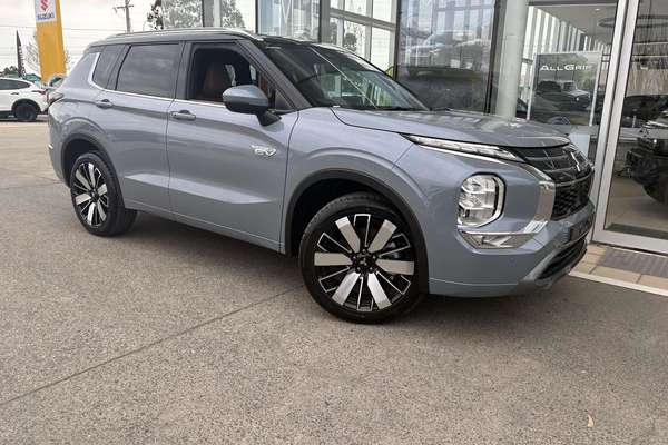 2025 Mitsubishi Outlander PHEV Exceed Tourer ZM