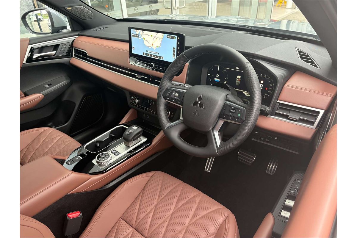 2025 Mitsubishi Outlander PHEV Exceed Tourer ZM