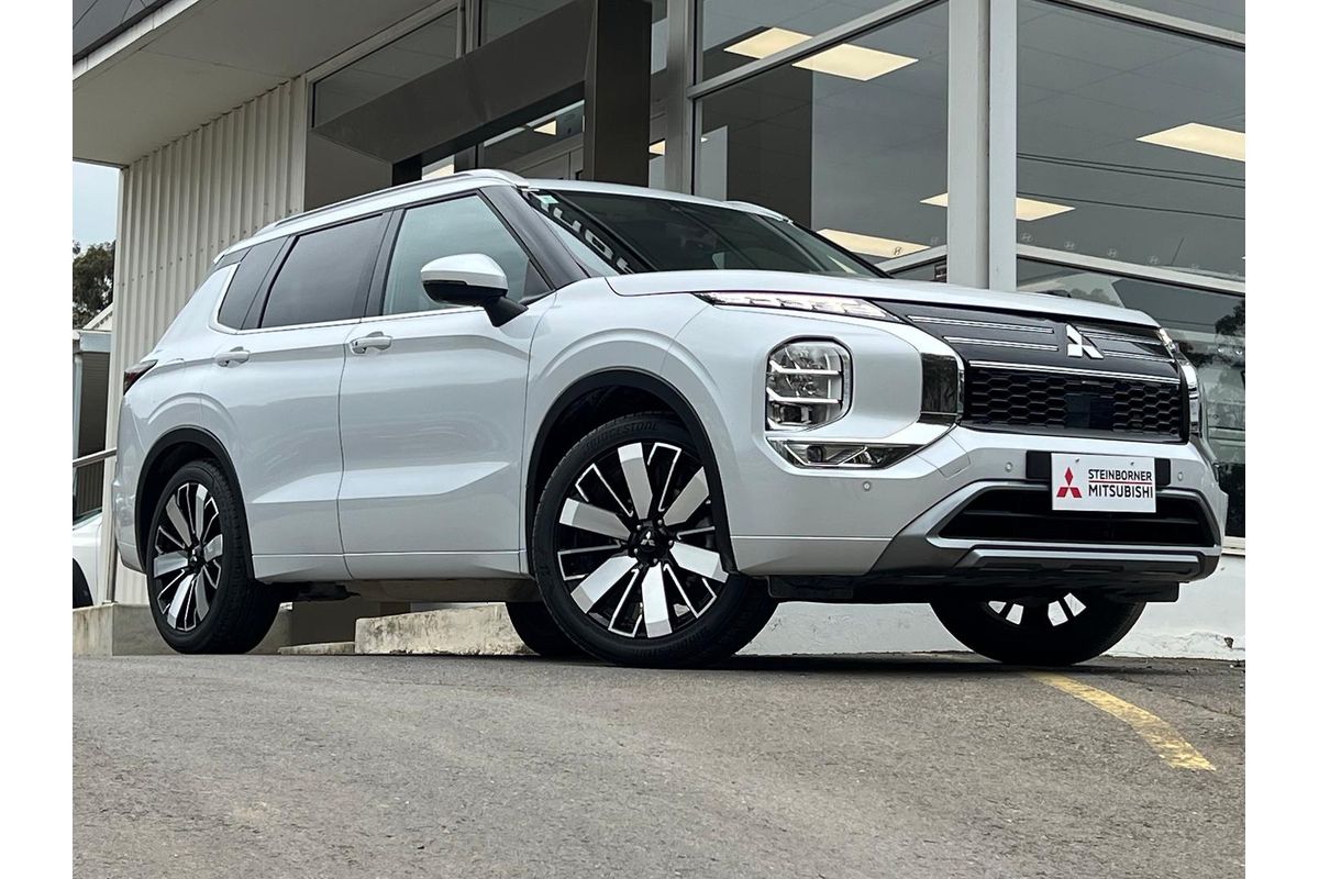 2025 Mitsubishi Outlander Exceed ZM
