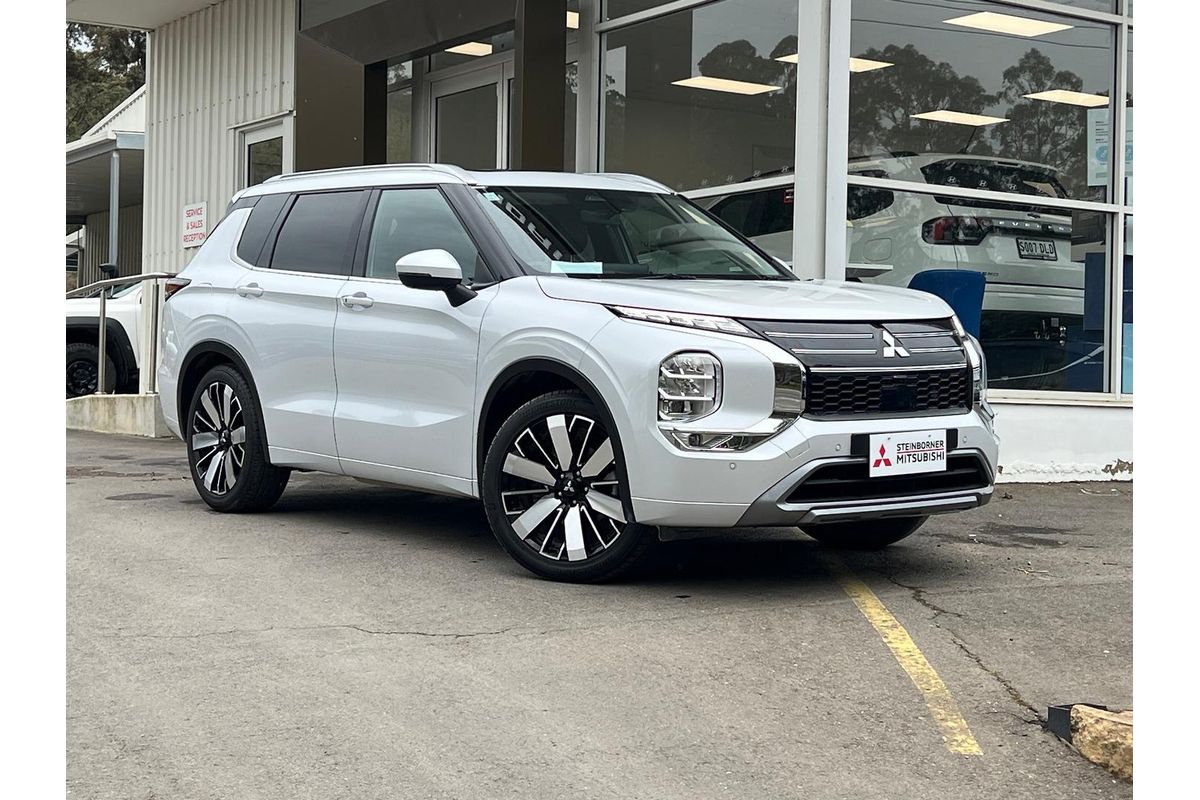 2025 Mitsubishi Outlander Exceed ZM