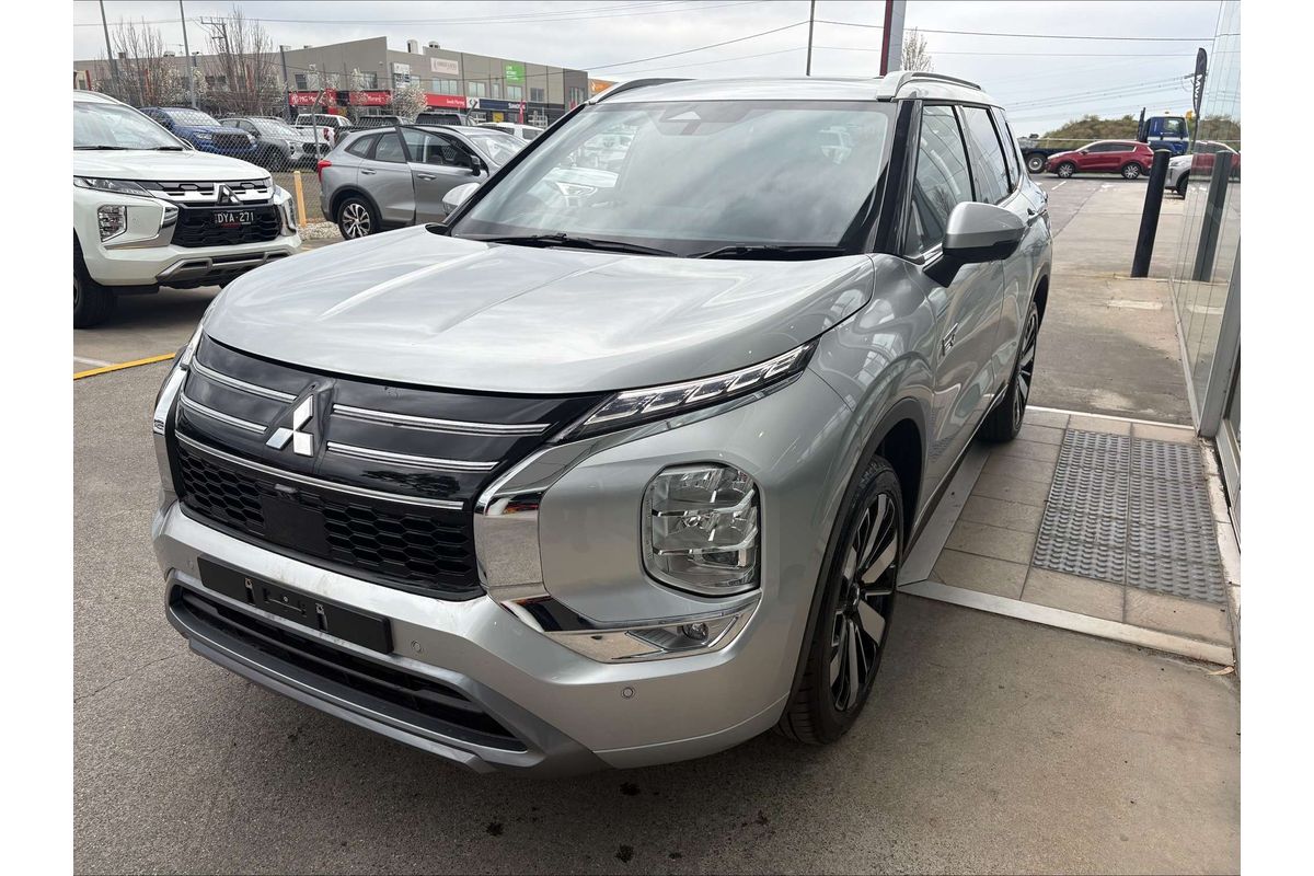 2025 Mitsubishi Outlander PHEV Exceed ZM
