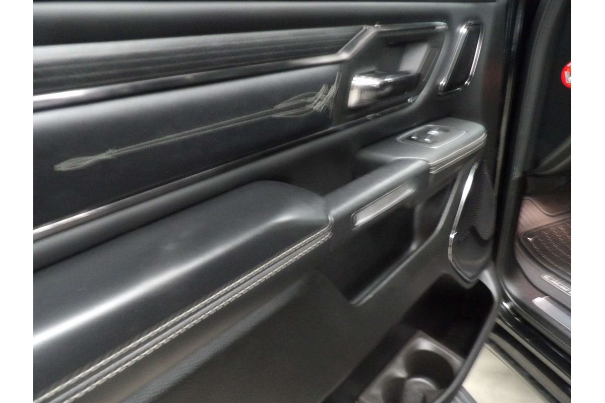 2023 RAM 1500 Limited RamBox DT 4X4 SWB image 14