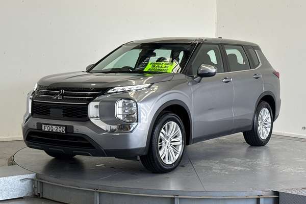 2023 Mitsubishi Outlander ES ZM