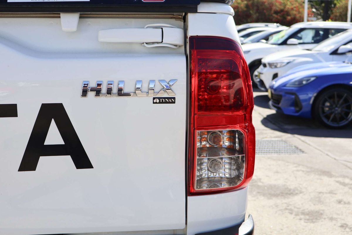 2022 Toyota Hilux SR GUN126R 4X4 image 28